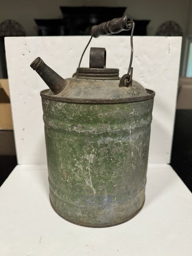 Vintage kerosene gas can - vintage, kerosene/gas